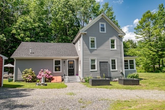 3 Adell Rd, Readfield, ME 04355