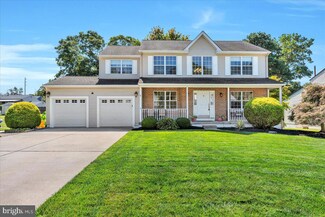 8 W Annapolis Dr, Sicklerville, NJ 08081