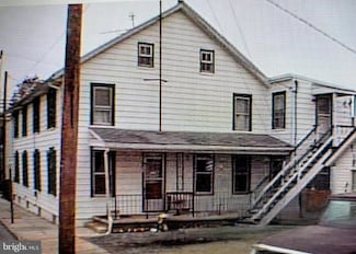 146 Pleasant St, Hanover, PA 17331