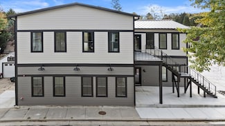 308 Oak St Unit 101, Slinger, WI 53086