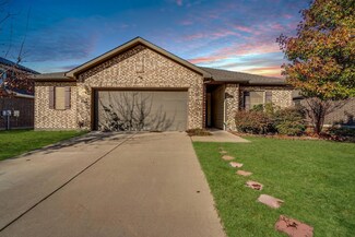 409 Glen Meadow Dr, Glenn Heights, TX 75154