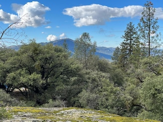 28 Jean Rd E, Oakhurst, CA 93644