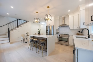 46 Western Ave Unit 2, Saugus, MA 01906
