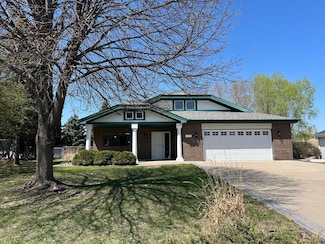 3315 Garland Ln N, Plymouth, MN 55447