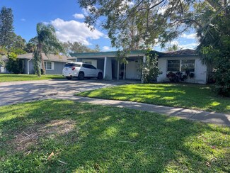 2664 Sunny Breeze Ave, Largo, FL 33770
