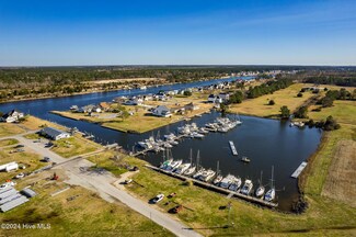 157 Country Club Ln, Newport, NC 28570