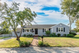 15 Riverview Dr, Newbury, MA 01951