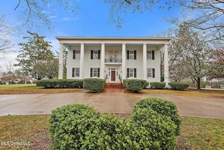 1480 Pinehaven Rd, Clinton, MS 39056