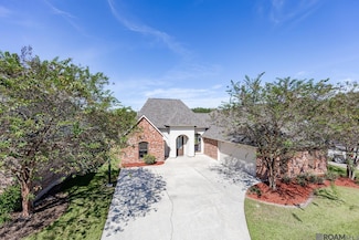 2305 Pointe South Dr, Zachary, LA 70791
