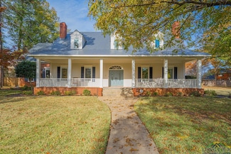 3 Lakeside Dr, Longview, TX 75604