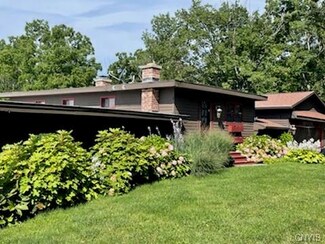 2153 E Lake Rd, Skaneateles, NY 13152