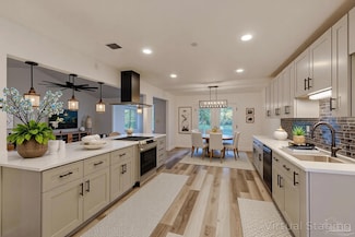 2757 Manuel Dr, Lillian, AL 36549