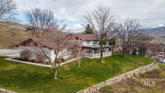 130 3rd st Cir, Horseshoe Bend, ID 83629