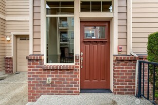 4020 NE 3rd Place Unit B, Renton, WA 98056