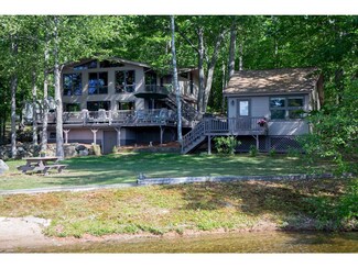 93 Shore Dr, Nottingham, NH 03290