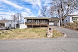 208 Cave St, Rossville, GA 30741