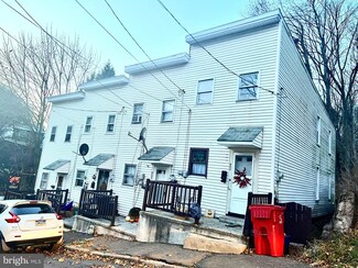 800-806 Harrison St, Pottsville, PA 17901