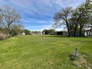 612 Maple St, Fort Atkinson, WI 53538
