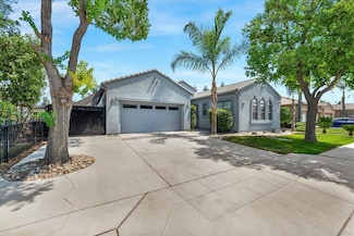 2163 S Bundy Dr, Fresno, CA 93727