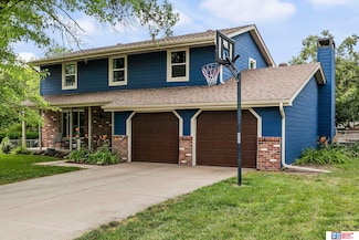 5431 Danbury Rd, Lincoln, NE 68512