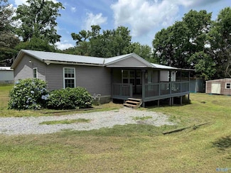 4457 Bakers Chapel Rd, Guntersville, AL 35976