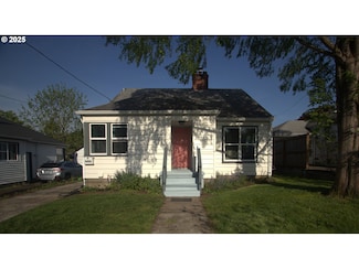 6824 N Commercial Ave, Portland, OR 97217