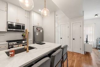 200 Maverick St Unit 1, Boston, MA 02128