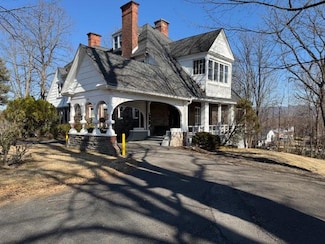 11 Tree Haven Ln Unit 2B, New Windsor, NY 12553