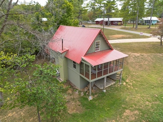 4428 Deer Creek Rd, Linden, TN 37096