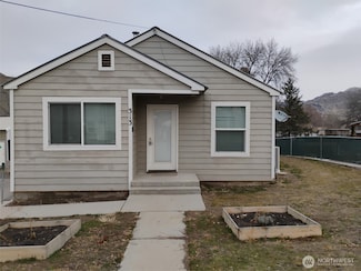 313 Orchard Ave, Elmer City, WA 99124