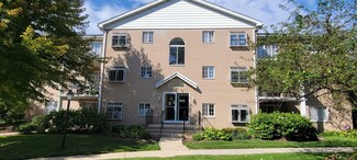 466 S President St Unit 301, Carol Stream, IL 60188