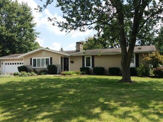 217 W Jackson St, Monroe, IN 46772