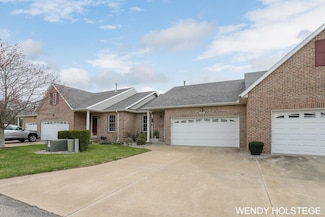 12874 Colebrooke Ct, Holland, MI 49424