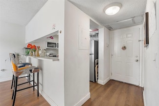 701 NW 19th St Unit 202, Fort Lauderdale, FL 33311