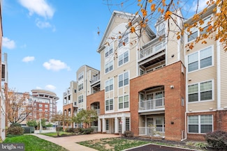 2700 Bellforest Ct Unit 210, Vienna, VA 22180