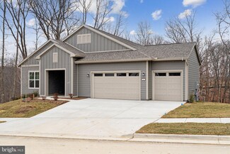 144 Foam Flower Dr, Lake Frederick, VA 22630