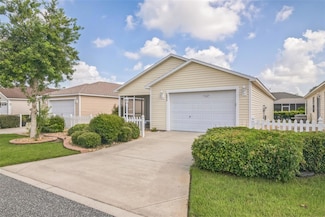 2573 Carrington Ct, The Villages, FL 32162