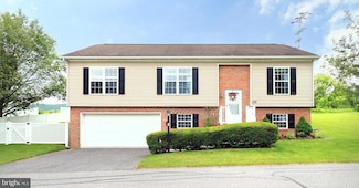 218 Independence Ave, State College, PA 16801