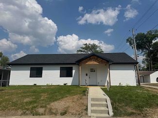4307 Gaywood Dr, Fort Wayne, IN 46806