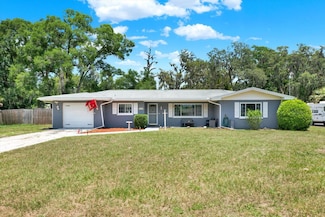 5068 Lakewood Dr, Dade City, FL 33523