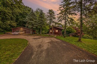 1870 Sheffield Rd, Hickory Corners, MI 49060