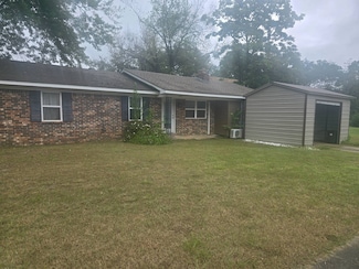 611 E Academy St, Paris, AR 72855