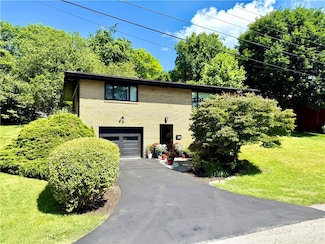 110 Surrey St, Monessen, PA 15062
