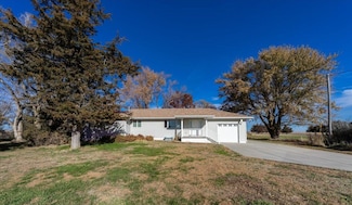 7530 W Lochland Rd, Juniata, NE 68955