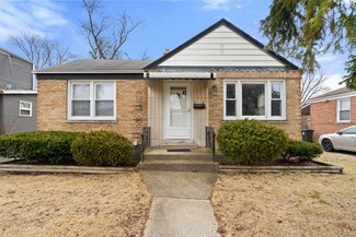 2417 S 21st Ave, Broadview, IL 60155