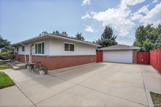 6990 W Oregon Dr, Lakewood, CO 80232
