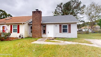 156 Pine Crest Dr, Jacksonville, NC 28546