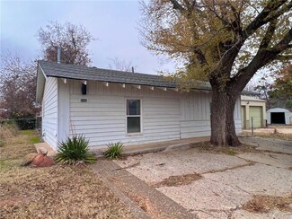 5345 NW 46th St, Warr Acres, OK 73122