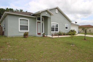 105 Village Dr, Welaka, FL 32193