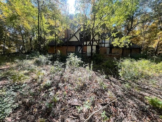 72 S Timber Dr, Valparaiso, IN 46385